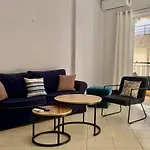 Leon's Cozy Apartment