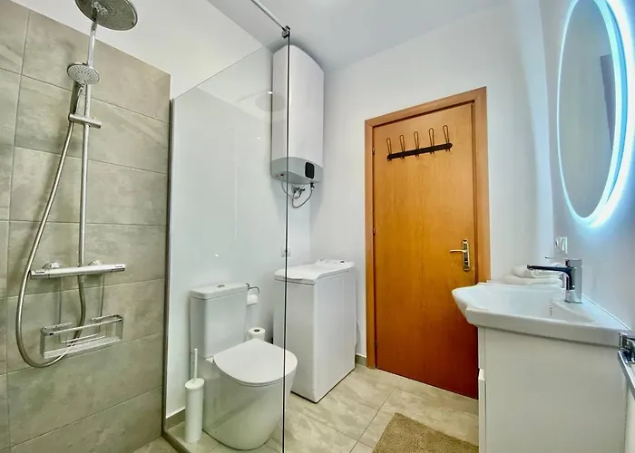 Leon's Cozy Апартаменты Саранда