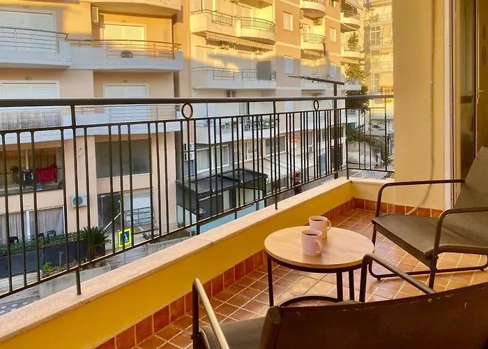 Апартаменты Leon's Cozy *